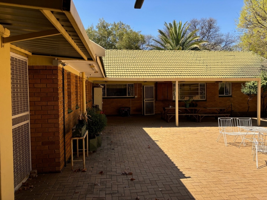 4 Bedroom Property for Sale in Wilkoppies North West
